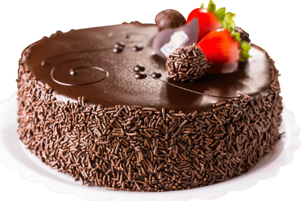 Uma tentadora obra-prima culinária: o bolo de chocolate com cobertura cremosa de brigadeiro. A fusão perfeita de sabores que encanta os sentidos.