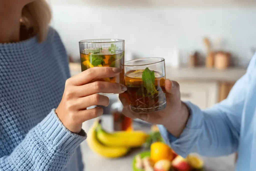Kombucha: Uma Jornada Nutritiva de Saúde e Sabor. Aprenda a Fazer em Casa e Desfrute dos Benefícios Probióticos dessa Bebida Fermentada!